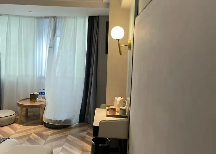 Hotel Sheng Li *